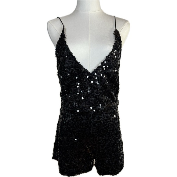 MOTEL Vanille Black Sequin Romper Size Small - Picture 1 of 15
